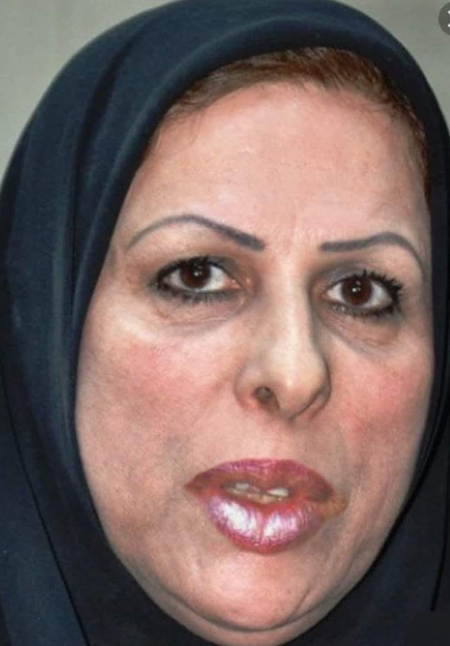 ahmedaalsadi's tweet image. اذا تشرين هي اداة امريكية ليش ما تحتجين عالسفارة اللي تريد اسقاط نظامكم ؟ ليش كل جلساتكم ويا السفيرة كلها ورد وابتسامات لطيفة ؟ ، اللي انقتلوا بتشرين اكثر من ٨٠٠ شاب بعمر اولادج مطلبهم الوحيد وطن يعيشون بيه بكرامة و امان !! تجين تحطيهم بخانة داعش والقاعدة الارهابيين !!
افلاسكم…