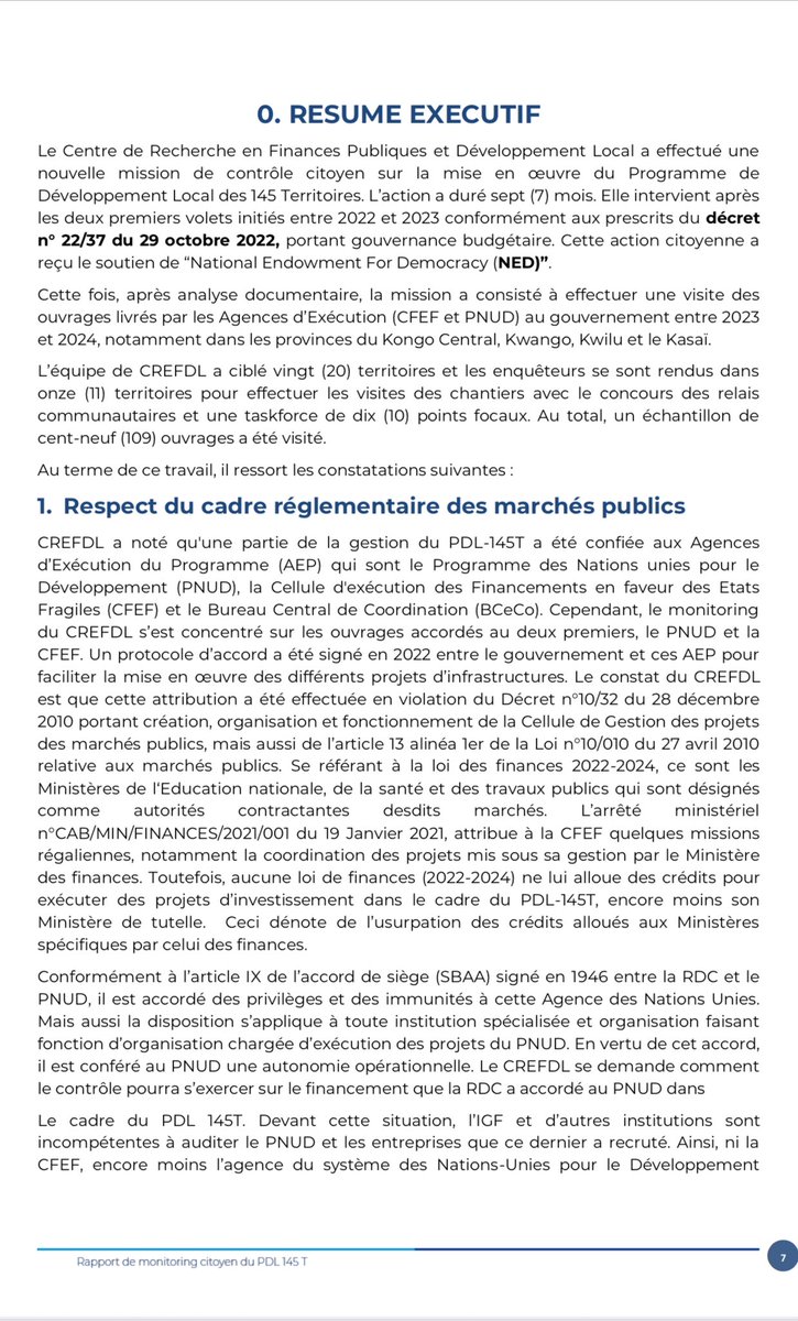 StanysBujakera's tweet photo. PDL 145 T en #RDC: 672 millions usd du FMI, opportunité de développement ou enrichissement illicite? Voici ce que note le rapport du Centre de Recherche en Finances Publiques et Développement Local 👇

📌 Le taux de livraison des ouvrages effectués par le PNUD dans la province du Kasaï se situe à 0%. Alors que le Gouvernement a versé la totalité des fonds à cette agence onusienne avec un supplément de 70 millions USD.

📌 99% des centres de santé livrés au
gouvernement congolais ne disposent pas d'équipements médicaux

📌 les Lois de finances 2022-2023 ont
alloué les prévisions de l’ordre de de 371,6 millions $. De son côté, le gouvernement a
affecté 675 millions $ des DTS aux dépenses du volet 1 du PDL-145T, d’après les données du Ministère du Budget. Alors que les prévisions de cette première phase se situaient à 511 millions$. Malgré ce paiement en dépassement, les rapports de reddition des comptes 2022-2023 ne retracent qu’un décaissement de 9,9 millions $, contre le montant total payé de 675 millions$, soit 2,6%.