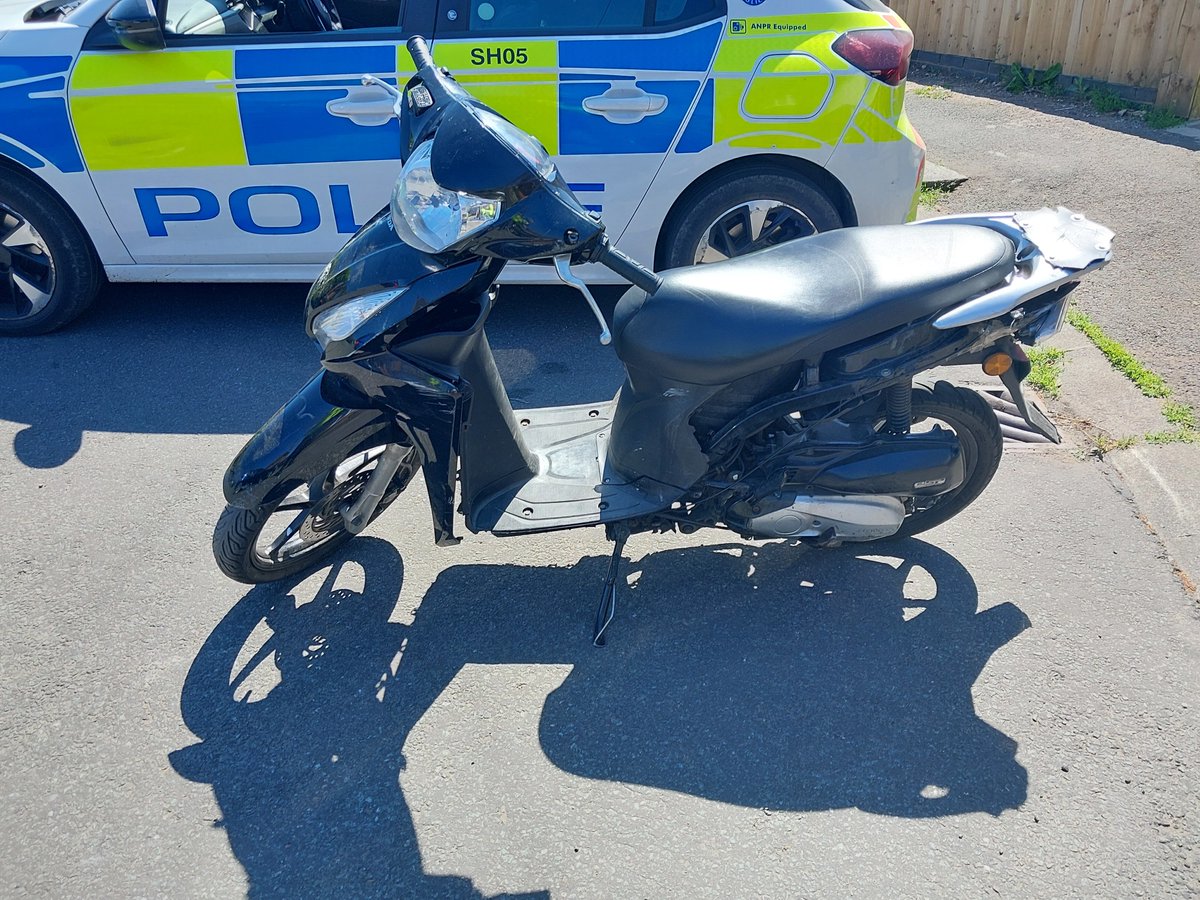 One of our Response Inspector's leading by example today. They arrested a male in possession of this stolen moped on our patch this afternoon!

The bike has been seen several times around the patch, causing issues for locals. It's now awaiting forensic examination.