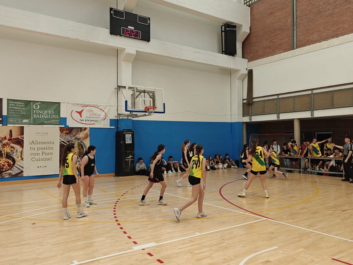 Èxit rotund dels equips de bàsquet femení i masculí de La Llauna al torneig de #basquetsolidari. S'han proclamat campions d'aquesta jornada solidària. Gràcies a tothom per participar-hi! 👏👏