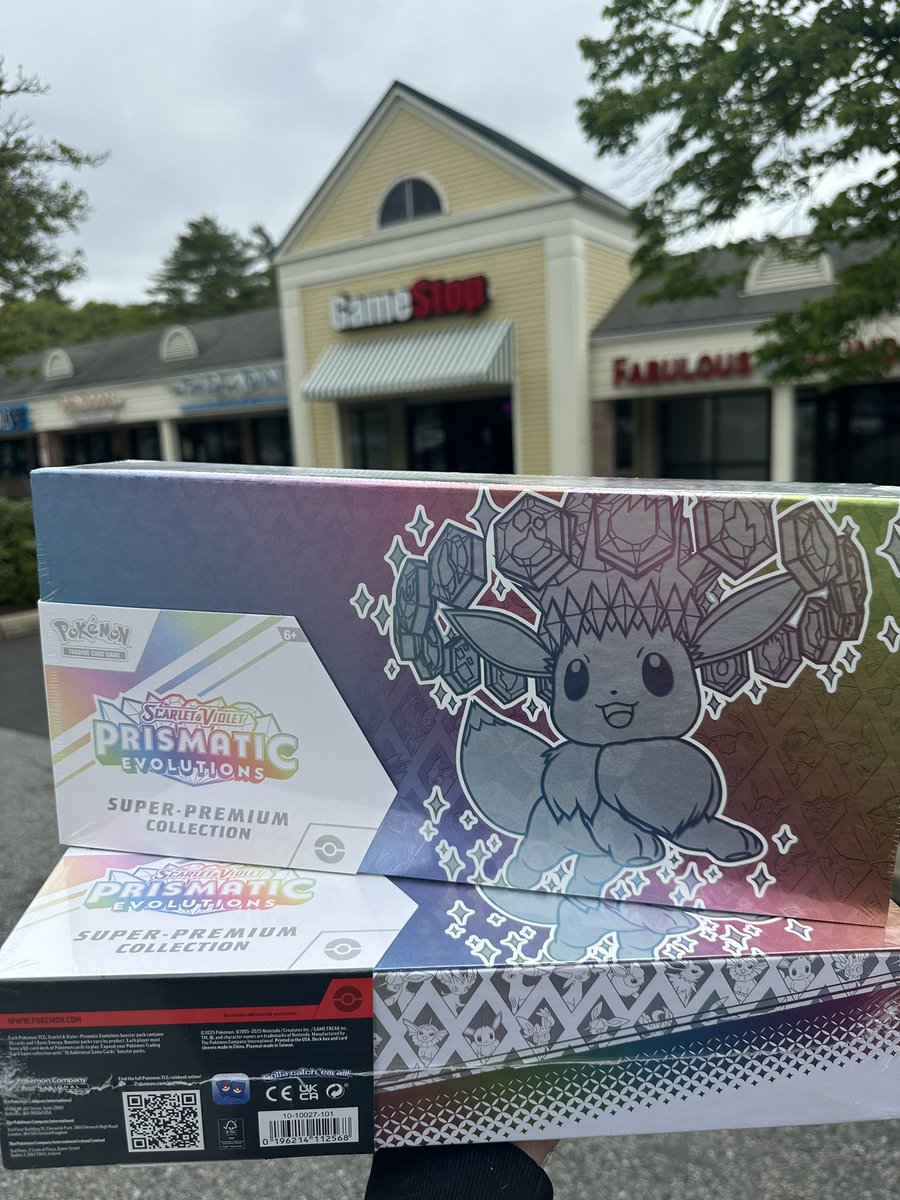 lunar_v2's tweet image. i just camped outside gamestop for 15 hours for a prismatic super premium collection
ask me anything