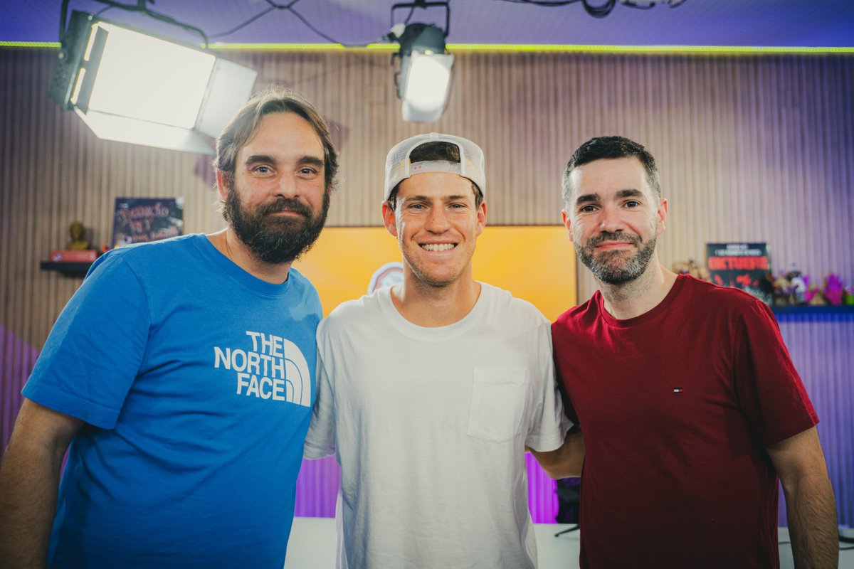 🎾Ya está disponible la nota con El Peque Schwartzman🚨
👉youtube.com/watch?v=mOrzrD…