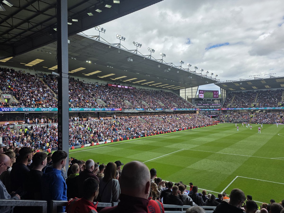 1882UTC's tweet image. Come on @BurnleyOfficial release the retained list today please. ๐โ
๏ธ #twitterclarets