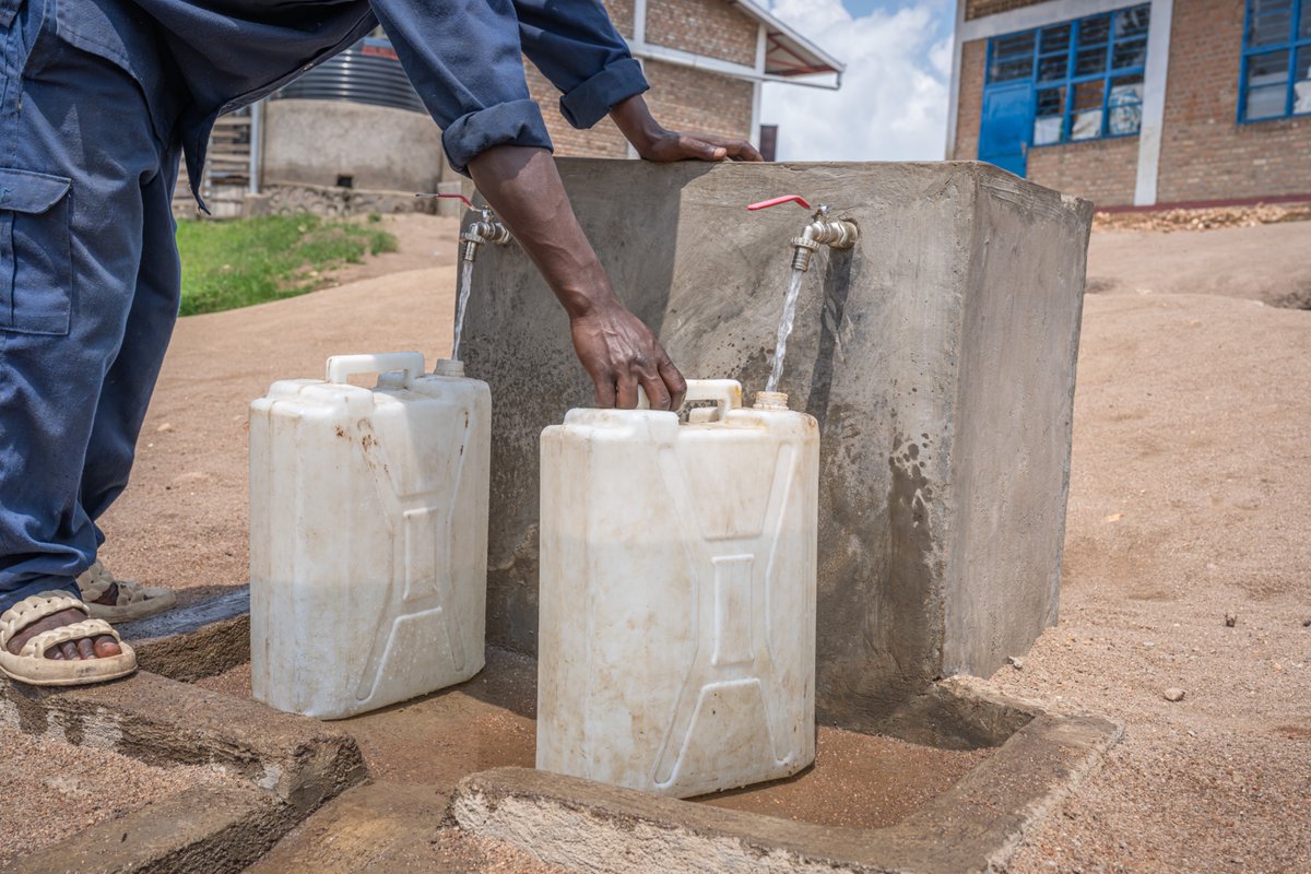 RwandaMoD's tweet photo. Byenene Primary School in Kamonyi District and Mugogwe Primary School in Huye District have expressed their appreciation for the development of a water supply plant for their students under the Defence and Security Citizen Outreach Programme 2025. https://t.co/3FiN0loF2L https://t.co/bTy98pJkHE
