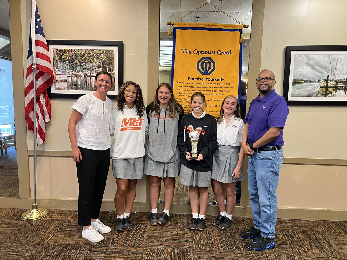 Congratulations to our Varsity players on being named Crichton Optimist Team of the Year! A special shout of to Lola Stiell on being named Defensive Player of the Year! #weoverme #swarm