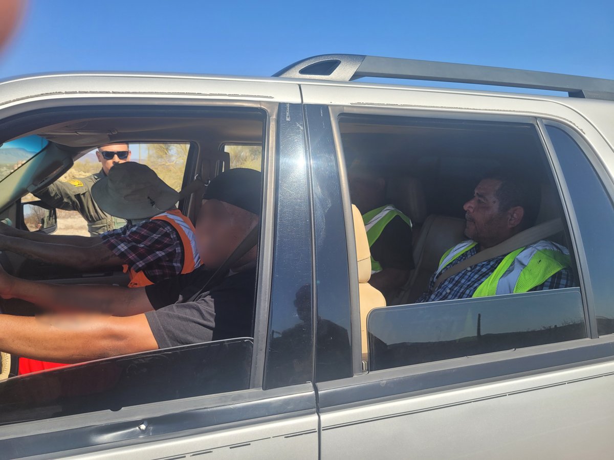 5/3: Ajo Border Patrol agents conducted an immigration stop on a Ford Expedition near the Organ Pipe Cactus National Monument and thwarted a human smuggling attempt. 

Two #Phoenix area men with extensive criminal histories, including drug distribution and violent offenses, tried