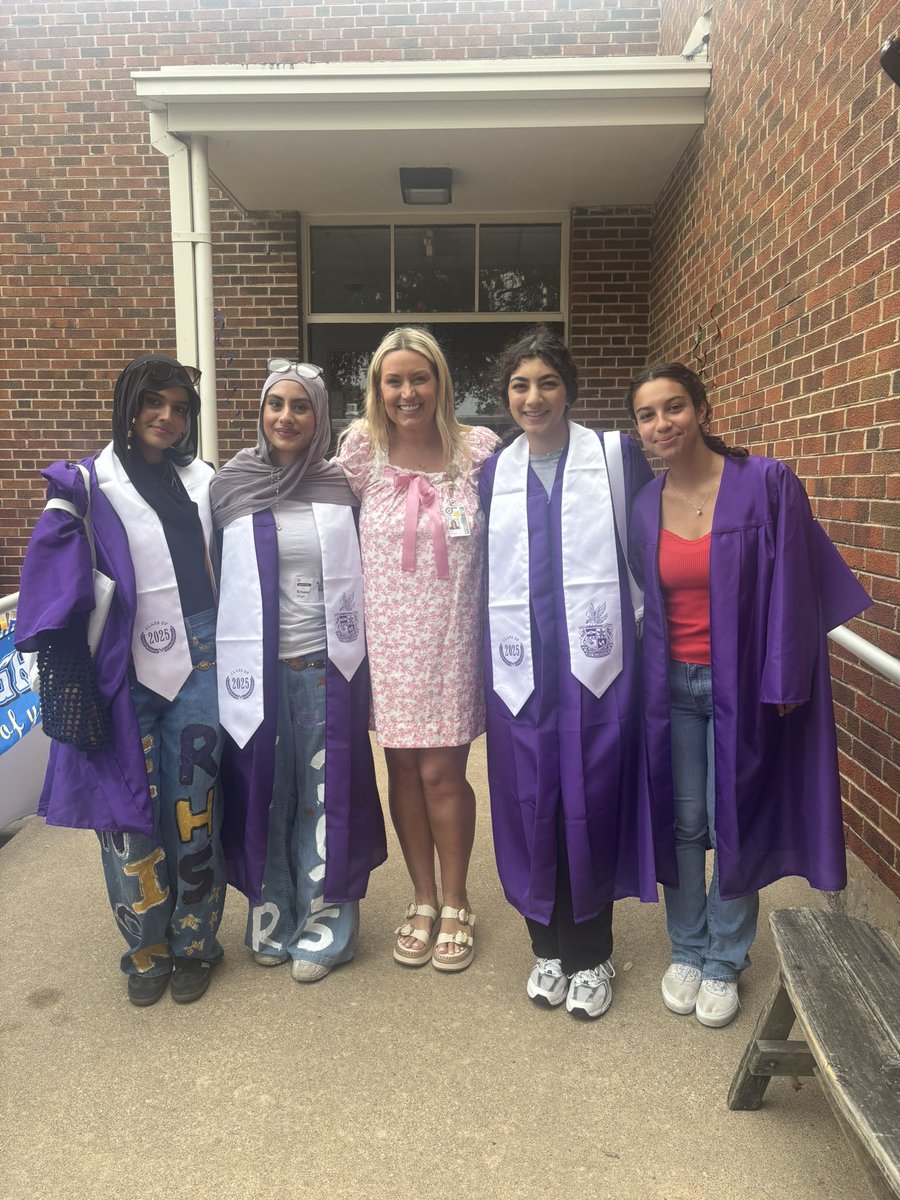 Audrey Leppke (@msleppke) on Twitter photo Best way to spend my Friday morning! Getting to see my first group of students who are about to graduate! Seems like just yesterday they were my little 3rd graders! <a href="/MSTMAGNET/">MST Magnet School</a> #RISDseniors Best way to spend my Friday morning! Getting to see my first group of students who are about to graduate! Seems like just yesterday they were my little 3rd graders! <a href="/MSTMAGNET/">MST Magnet School</a> #RISDseniors