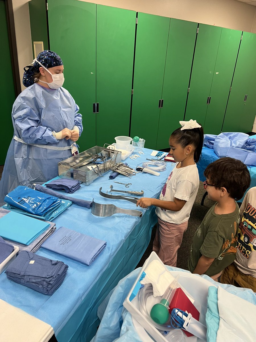 RIZZUTOELEM's tweet image. It’s Career Day at school! #CareerDay #RizzuttoOnTheRise @lpisd @MGuzmanGuerra1
