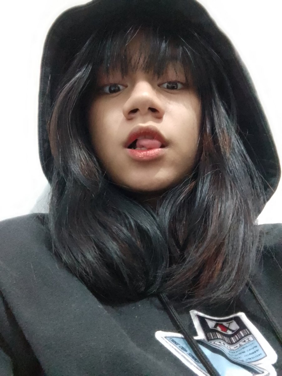 jeongbonon's tweet photo. HOODIE GANG 

#VERNON #Hansol #최한솔 #csd #CaratSelcaDay @pledis_17 https://t.co/Md7vEB2mzo