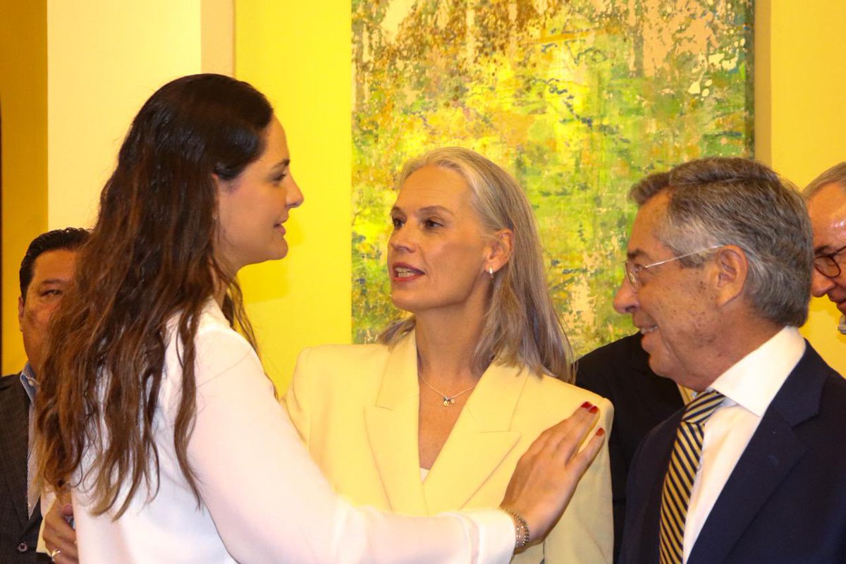 Ayer en la residencia del Embajador de #España en #México, nuestra Secretaria de Turismo de la #CDMX, <a href="/alefrausto/">Alejandra Frausto</a> firmó el memorándum de entendimiento en materia turística entre el país Vasco y la Ciudad de México. 🇪🇸🇲🇽 

¡Vamos por más!