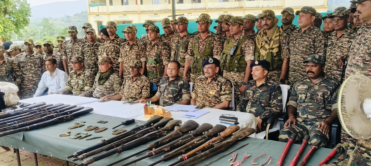 154 BN, CRPF recovered huge quantity of Arms and Amns from Jokhai nala and Gardi jungle area near Madhukatta hill, U/PS Khukhra/Madhuban, Distt Giridih on 16/05/2025.