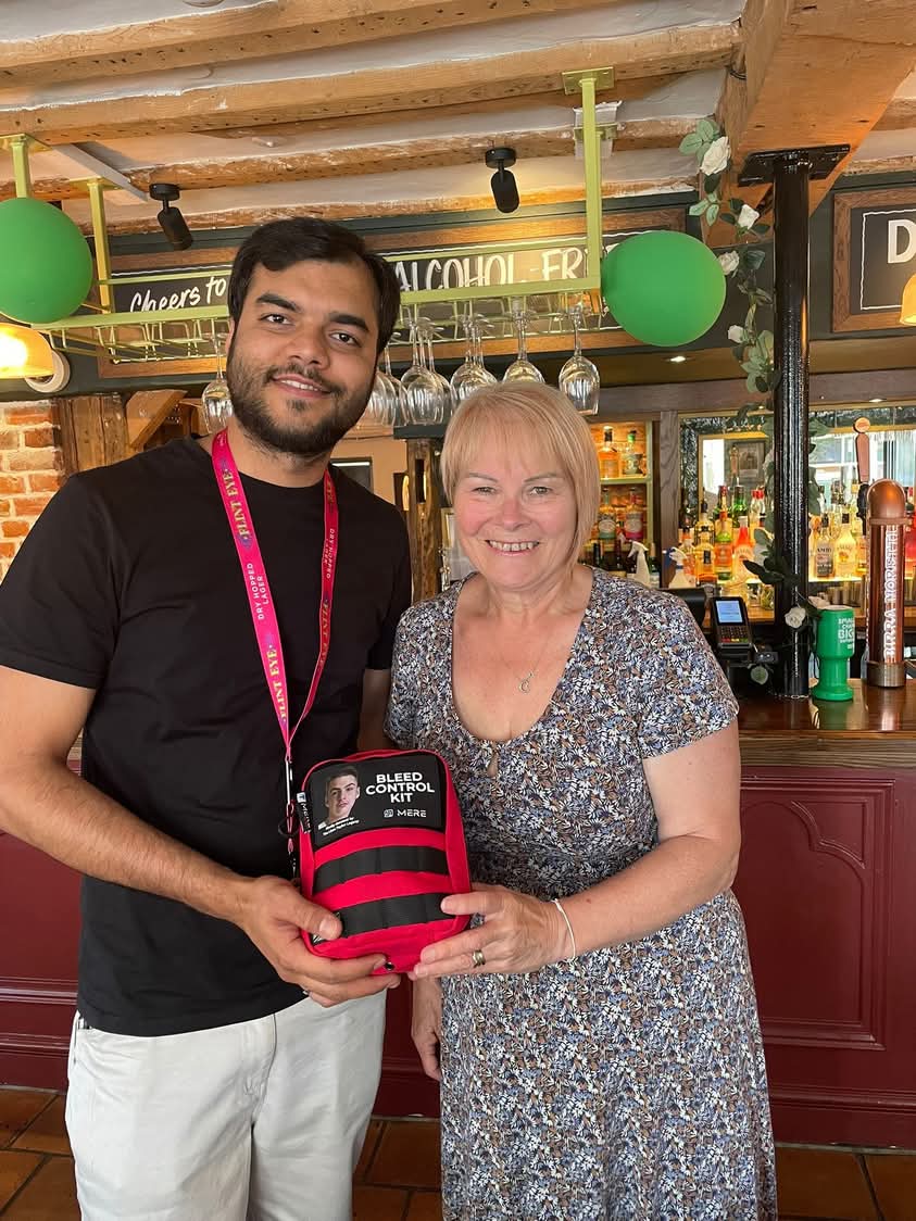 Julie Taylor Bcac The Liam Taylor Legacy Rip Fish (@julieta05742189) on Twitter photo Over to The Duke of Wellington #Hatfield Peverel donating a bleed bag kindly funded by The Maldon Mud Race thankyou everyone involved <a href="/Chappers2013/">Chappers πΎπ πββοΈ</a> <a href="/Hirst4EssexPFCC/">Roger Hirst - for Essex</a> <a href="/essex_crime/">Essex Crime & Surrounding Areas.</a> <a href="/MatchroomBoxing/">Matchroom Boxing</a> <a href="/Rotary/">Rotary International</a> <a href="/10DowningStreet/">UK Prime Minister</a> <a href="/ECFRS/">Essex Fire Service</a>
<a href="/BBCEssex/">BBC Essex</a>
<a href="/BBCCrimewatch/">Crimewatch Live</a> Over to The Duke of Wellington #Hatfield Peverel donating a bleed bag kindly funded by The Maldon Mud Race thankyou everyone involved <a href="/Chappers2013/">Chappers πΎπ πββοΈ</a> <a href="/Hirst4EssexPFCC/">Roger Hirst - for Essex</a> <a href="/essex_crime/">Essex Crime & Surrounding Areas.</a> <a href="/MatchroomBoxing/">Matchroom Boxing</a> <a href="/Rotary/">Rotary International</a> <a href="/10DowningStreet/">UK Prime Minister</a> <a href="/ECFRS/">Essex Fire Service</a>
<a href="/BBCEssex/">BBC Essex</a>
<a href="/BBCCrimewatch/">Crimewatch Live</a>