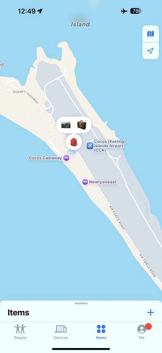 Tested out the UGREEN Smart Tag smart locator alongside the Apple AirTag. The UGREEN works… but it’s a little slow to catch up and update its location. Note that I have it together with the AirTag.