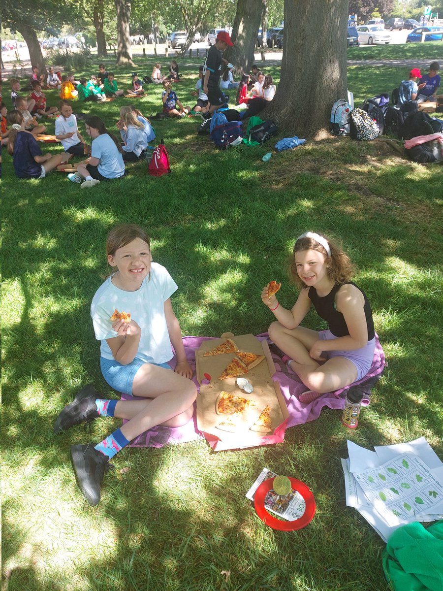 Seahorses_Class's tweet image. Thank you Willows Friends for post SATs pizza treat at The Rec! @cormorantsclass @WillowsCE