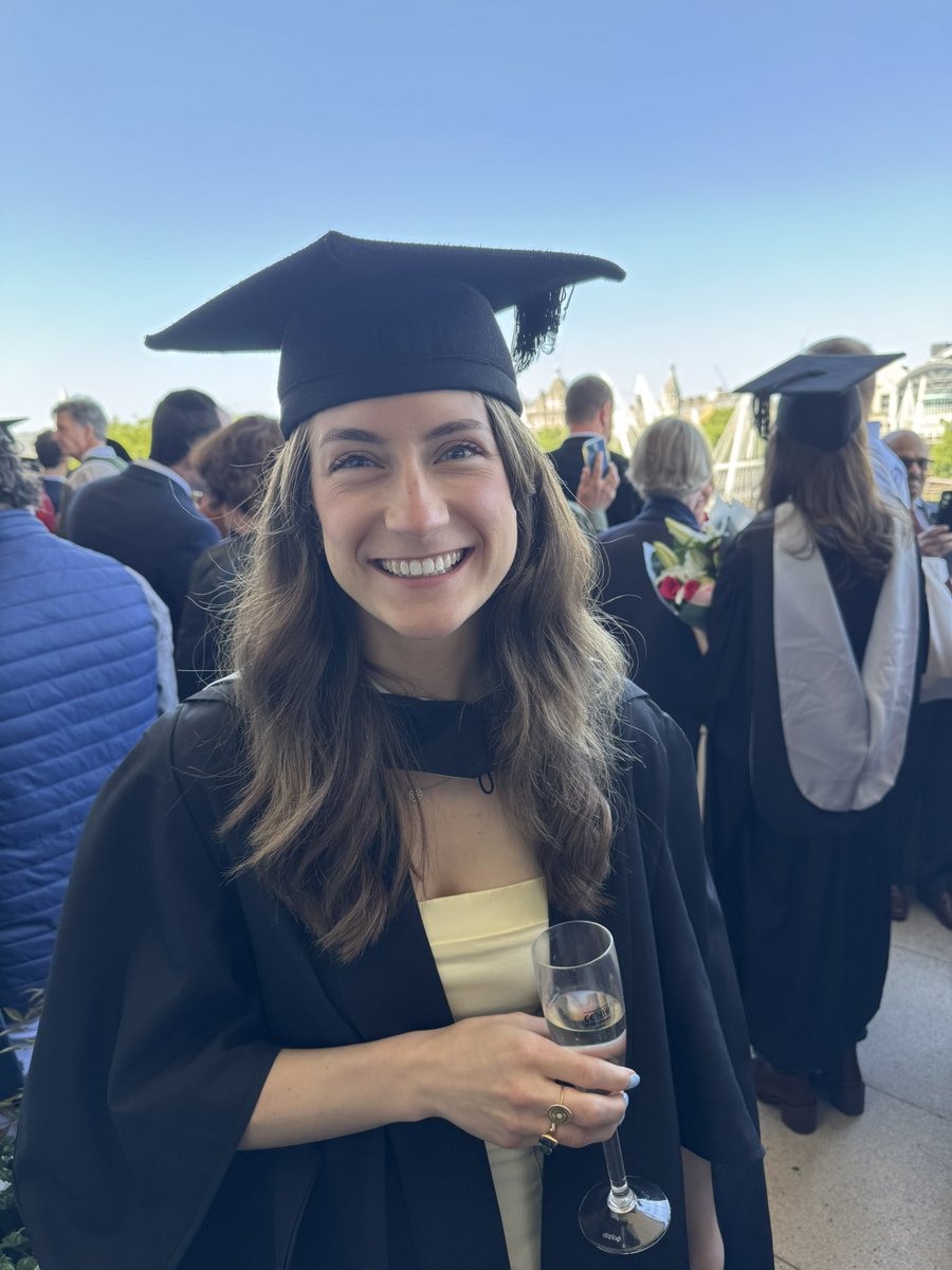 Charlotte Davies tweet media