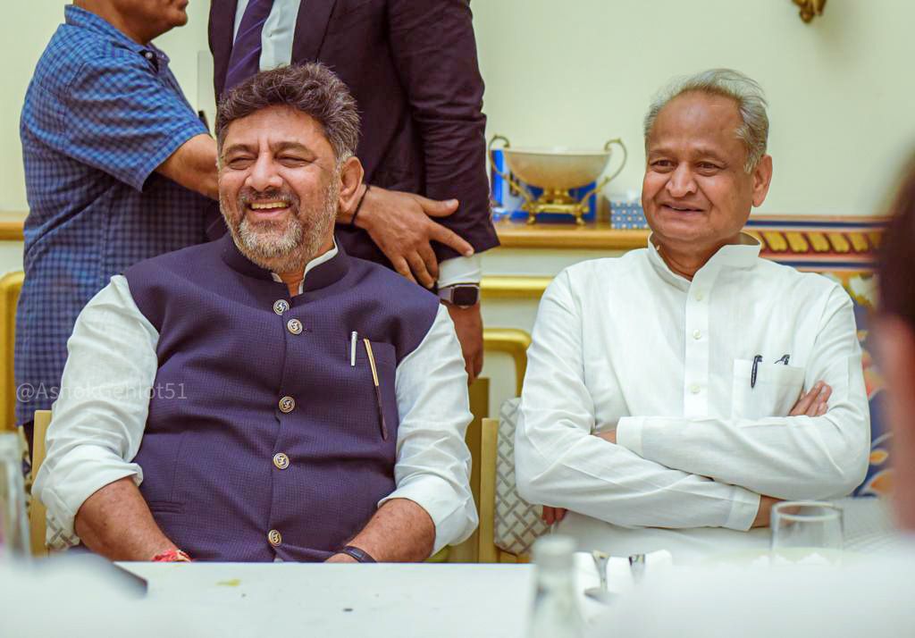प्रियंका गांधी कांग्रेस की कार्यकारी राष्ट्रीय अध्यक्ष बनने वाली है। 

इसी के साथ केसी वेणुगोपाल जी केरल जायेगे और उनकी जगह राजस्थान की राजनीति के जादूगर  <a href="/ashokgehlot51/">Ashok Gehlot</a> साहब लेने वाले है।