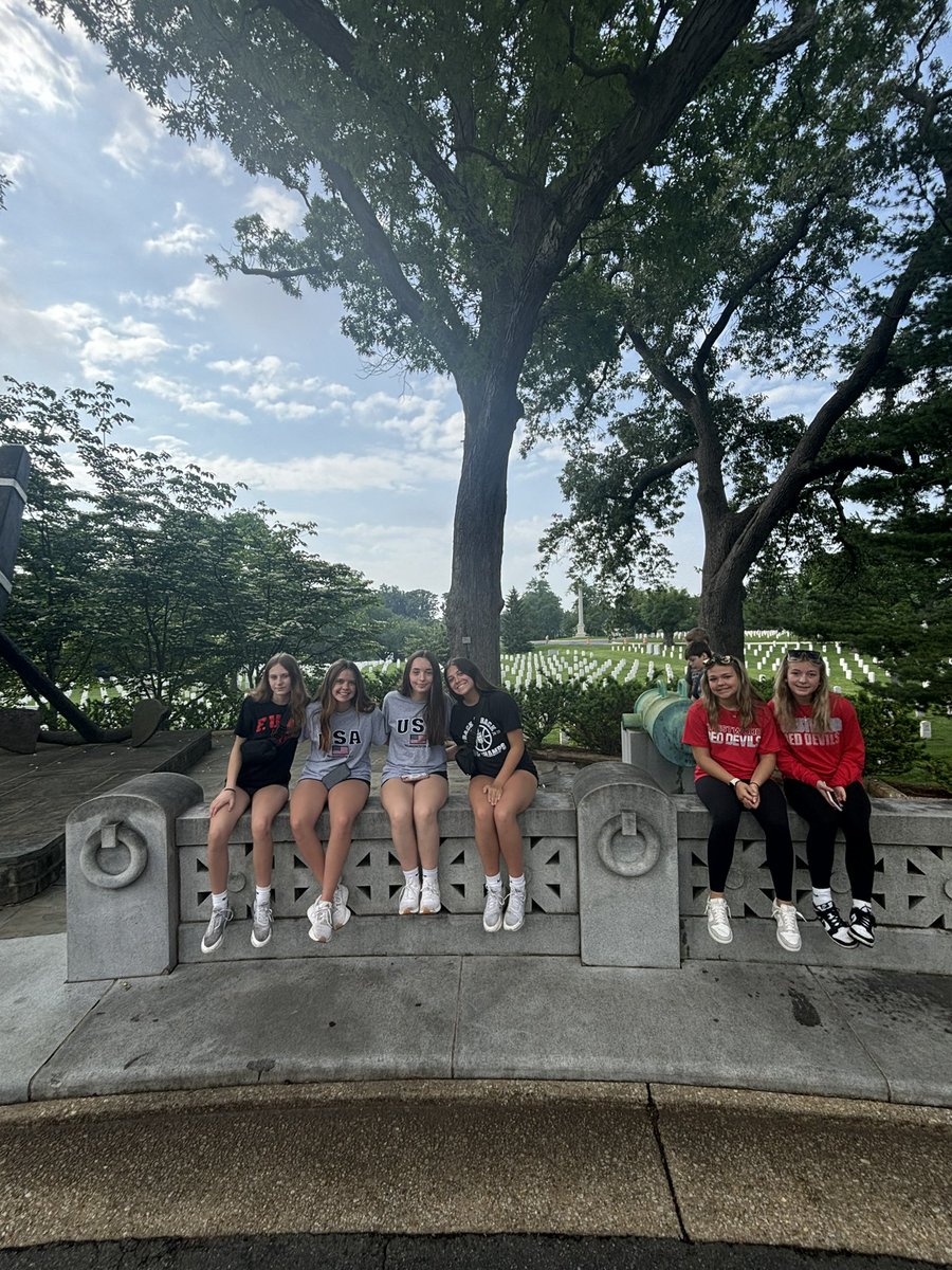 MathWithMsBretz's tweet image. Beautiful morning for a third day in DC at Arlington National Cemetery for the changing of the guard, wreath changing ceremony, and visiting of some famous gravesites.
