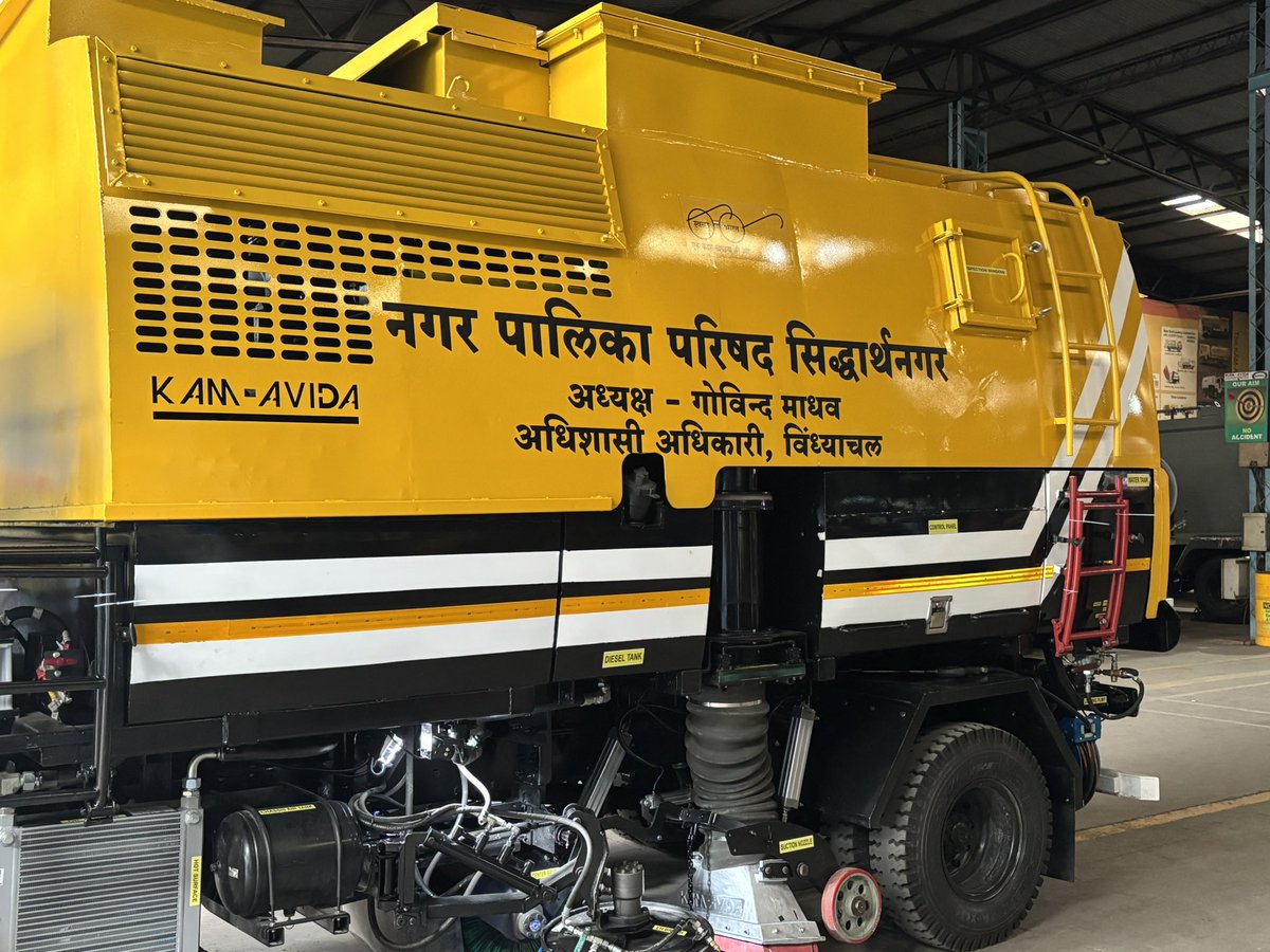 mkrishna3110's tweet photo. The worlds 1st vacuum assisted power sweeper in line with international performance Standards &amp; a unique bag house with a pulse jet cleaning system , ideal for indian conditions being to Siddharthnagar UP from @KamAvida https://t.co/wjwSg5OQSN