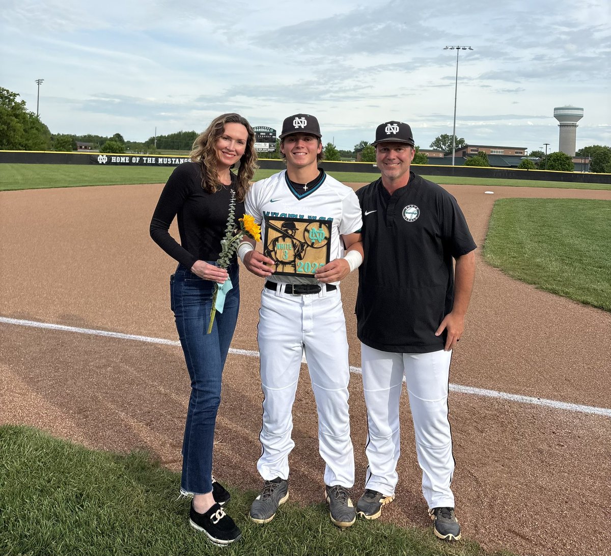 USA Prime Central (@usaprimeky) on Twitter photo Congratulations to our guy Carson White <a href="/CarsonWhite2025/">Carson White</a> / <a href="/BaseballBcats/">FCC Bobcat Baseball</a> on an outstanding career with <a href="/NOHSbsb/">NOHS Baseball</a>
It has been a pleasure watching you grow into a great player and fine young man beginning at age 6!
Always been a winner with a huge heart! Go be great kiddo! Congratulations to our guy Carson White <a href="/CarsonWhite2025/">Carson White</a> / <a href="/BaseballBcats/">FCC Bobcat Baseball</a> on an outstanding career with <a href="/NOHSbsb/">NOHS Baseball</a>
It has been a pleasure watching you grow into a great player and fine young man beginning at age 6!
Always been a winner with a huge heart! Go be great kiddo!
