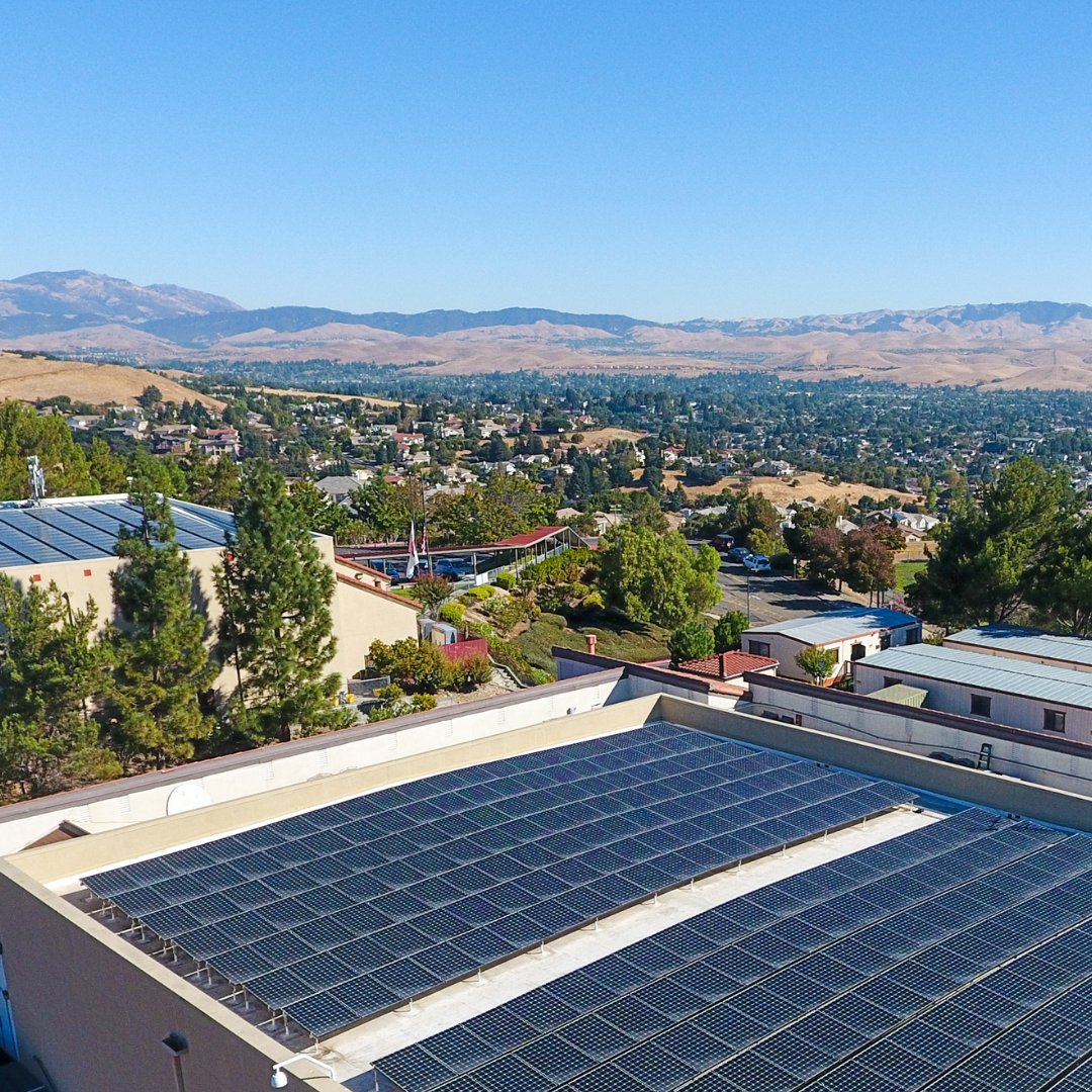 _CoolEarthSolar's tweet image. More rooftops are going solar, helping cut down on emissions and energy costs. It’s clean power, right where it’s needed most.
#UrbanSolar #SolarEnergy #SustainableCities #CleanPower #GreenInfrastructure #FutureIsBright #CityInnovation #SolarSolutions #LowImpactHighPower
