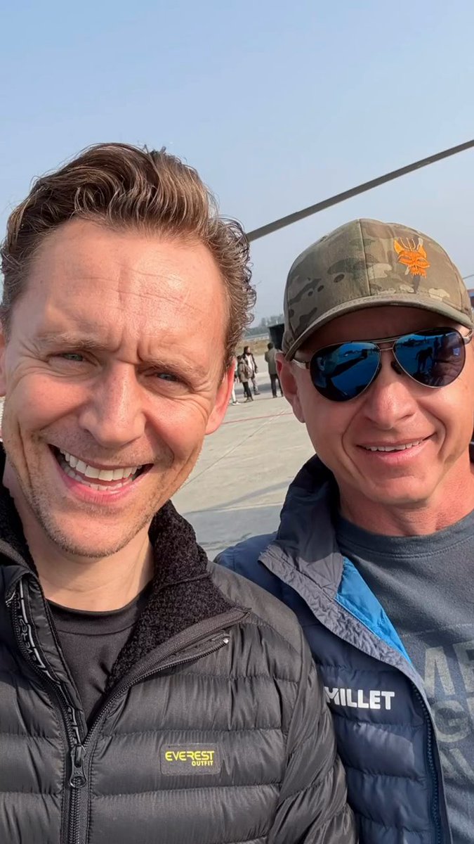 chile_tom's tweet photo. Más fotitos de Tom en Nepal para las grabaciones de "Tenzing"

Imágenes vía @helipilotart en Instagram 

#queremosatomhiddlestonenchile #tomhiddleston #tomhiddlestonchile #hiddleschile #tenzing #nepal https://t.co/L9eomp3R9d