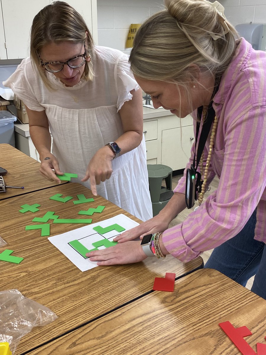 CHDerrington tweet media