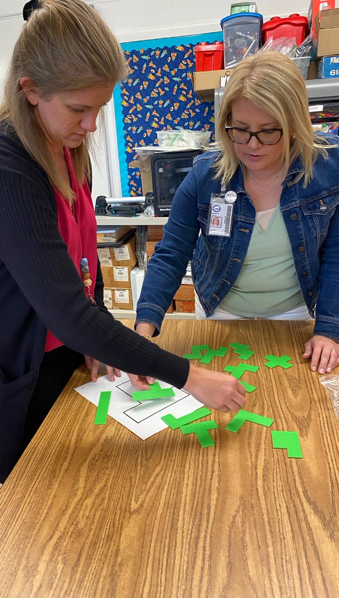 CHDerrington tweet media