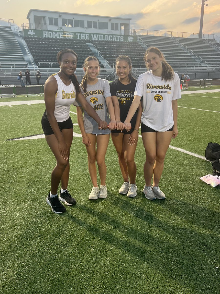 girl_riverside's tweet photo. Western Reserve Championship | 
Mayfield High School

4x200
Camryn Simmons-Noelle Lawrence-Emma Omonogun-Sydney Toivonen - 2nd 🥈 
1:50.25

#RollSide 🦫

@Riverside_athl @RLSD_Beavers 
@rhsbeavers https://t.co/38Nb6Ck2VK