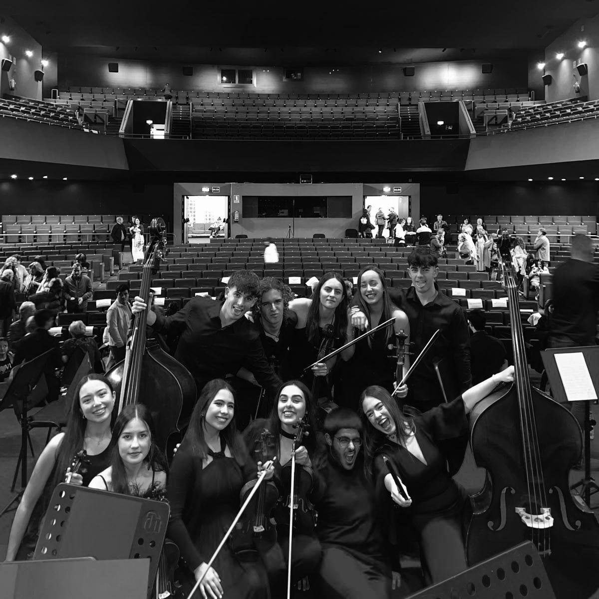 Volvemos a la carga con el siguiente encuentro: ENCUENTRO DE VERANO 2025

Desde el viernes 20 de junio hasta el domingo 29

Tenemos dos conciertos programados: 

-TMCE, viernes 27 de junio a las 19.30h
-Palacio de Festivales de Cantabria, domingo 29 junio a las 19.30h