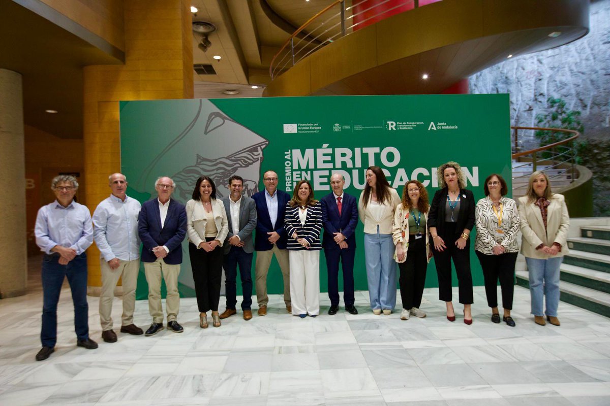 CPIFP Los Viveros (@cpifplosviveros) on Twitter photo En el Congreso Internacional de Innovación Educativa,inaugurado por la consejera de Desarrollo Educativo y Formación Profesional Dª María del Carmen Castillo, se ha concedido el Premio al Mérito en la Educación en la Comunidad Autónoma de Andalucía al CPIFP Los Viveros.<a href="/EducaAnd/">Consejería Desarrollo Educativo y FP</a> En el Congreso Internacional de Innovación Educativa,inaugurado por la consejera de Desarrollo Educativo y Formación Profesional Dª María del Carmen Castillo, se ha concedido el Premio al Mérito en la Educación en la Comunidad Autónoma de Andalucía al CPIFP Los Viveros.<a href="/EducaAnd/">Consejería Desarrollo Educativo y FP</a>