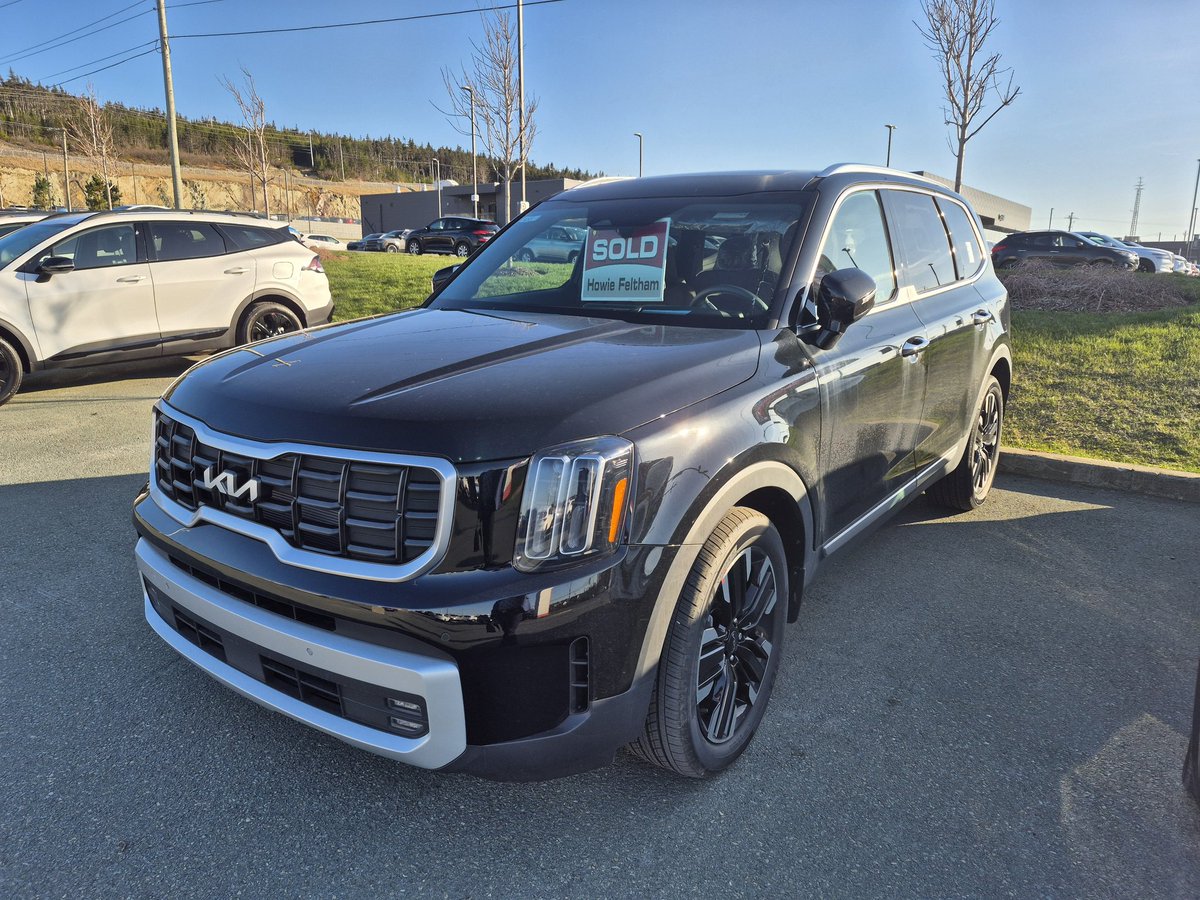HowieFeltham's tweet photo. The 2025 Kia Telluride is built for the long weekend! π£οΈπ€οΈ
Spacious. Bold. Adventure-ready. And yes β in stock now at East Coast Kia! π
Come see me today! π 497 Kenmount Rd
π² 709-315-0283
#TellurideReady #DriveKia #EastCoastKia #LongWeekendVibes #KiaCanada #InStockNow https://t.co/P64Rb4yCyE