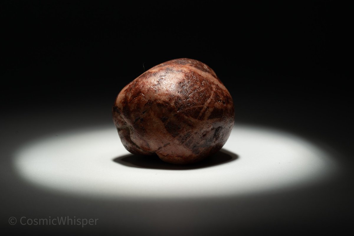 CosmicWhisperX's tweet photo. Geological Name: Red Jasper
Cosmic Energy: Strengthens grounding energy, boosts courage, stabilizes emotional balance, activates protective force fields, enhances life vitality, resonates powerfully with Earth’s primal energy.
#EarthWarrior #RootStrength #VitalBalance https://t.co/TbkMcG2FsJ