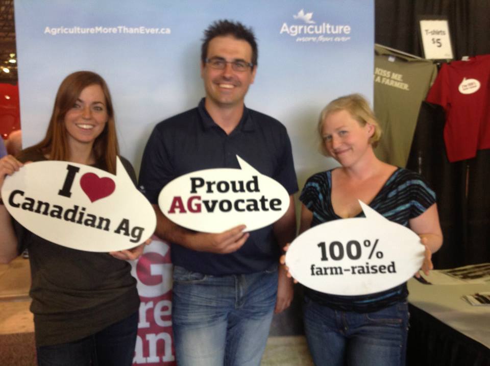 realloudlyndsey's tweet image. Happiest of bdays to @shaunhaney: leader, broadcaster, sports ball fan. May the guests be chatty and the feedback reasonable.

(P.S. I think our new tradition should be sharing ridiculous farm show photos from more than a decade ago. Regina, 2013) #ontag #westcdnag #cdnag