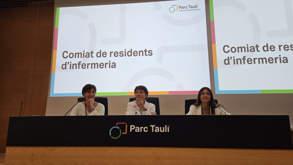 PedroCanoD's tweet photo. Celebrant l'acte de comiat de residents d'infermeria del @parctauli. Un gran moment de reconeixement de la feina d'especialització en el treball #infermera. També un moment de trobada amb referents com @Vacajuls 👏🏻👏🏻👏🏻 https://t.co/pswNMsmT49