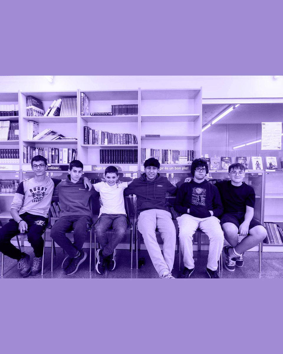 Mancoplana's tweet photo. 👥 Acabem el resum del que ha estat aquest curs el #ProjectePerfils Apropament al fet Migratori.
✅ En aquest cas us compartim alguna de les grans reflexions que les persones entrevistades han brindat als alumnes de l’Institut de Taradell.
🌐 Podeu veure les entrevistes senceres a https://t.co/l6tz925sFr
🤝 #CuidemLesPersones
