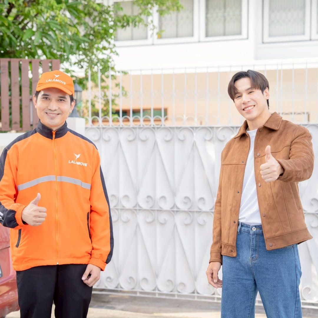 jespipat_ofc's tweet image. Social Update 🔛
🗓️ 16.05.2025
📸 IG : jesjpp

✨ ตอนนี้มีบริการ Lalamove Ride ด้วยน๊าาาาา

#Lalamove #LalamoveTH #LalamovexJespipat 
#jesjpp #วัคซีนของพี่เจษ