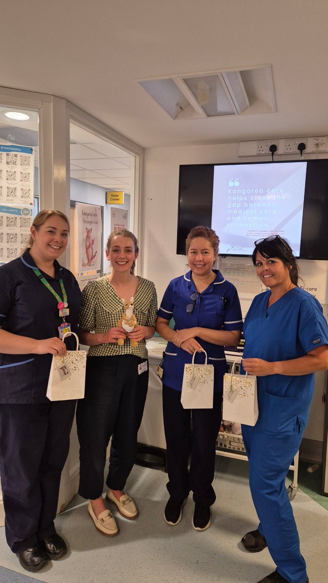 WUTHnhs's tweet photo. We celebrated #KangarooCareDay this week at WUTH 💛

Skin-to-skin contact supports baby development &amp; strengthens the parent-baby bond.

🎁 Gift bags, 🎂 cupcakes &amp; heartfelt moments made it one to remember.

🦘 “In my arms you thrive.” #NeonatalCare #InMyArmsYouThrive

📸👇 https://t.co/XdnbOANeXr
