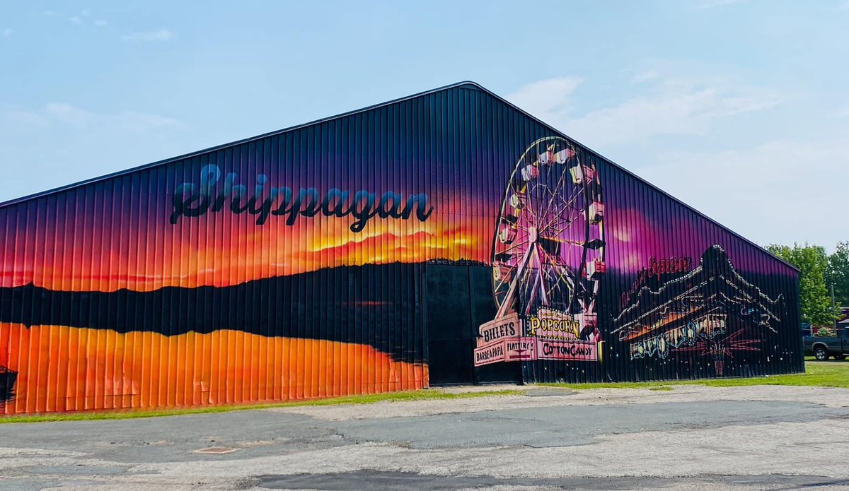 glavoie_intl's tweet photo. Parce que c'est vendredi (et un départ imminent pour une virée dans la #PéninsuleAcadienne)... un peu d'Art urbain !
Oeuvre de #TracksideStudios à Shippagan, #Acadie, NB.
#VendrediArtUrbain https://t.co/sG8CHrS8XK