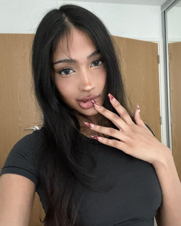 bo dia tml! andei sumidinha daqui esses ultimos dias por motivos de: resolvi experimentar ir a semana toda pra facul e ela ta me matando