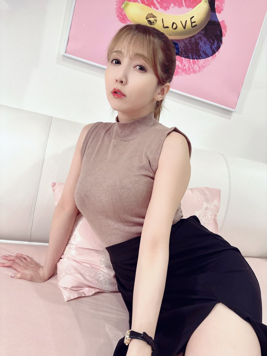 こう見えて乳首が異様に弱い女です