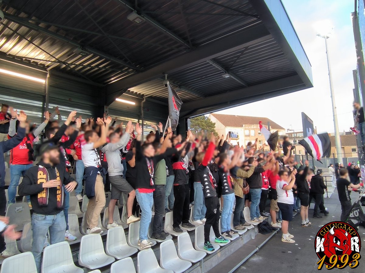 KopRouge93's tweet photo. Dunkerque - Guingamp (14/05/25). Barrages. 60aine de KR présents dans le Nord pour ce barrage L2 en semaine. Défaite 1-0, clap de fin. Bravo à toutes et tous pour ce dernier dép' de la saison 👏👏. https://t.co/biFt5WBlyo