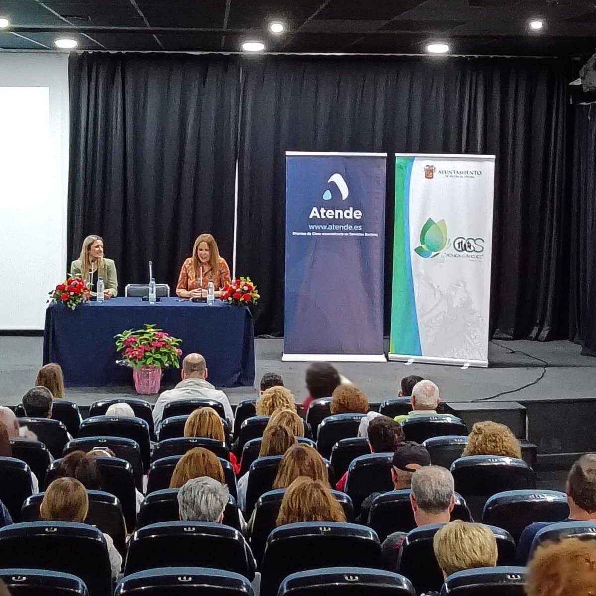 Ayer, #DíaDeLasFamilias presentamos junto al <a href="/AyHuercalOvera/">#HuercalOvera</a> T-ASISTO, una novedosa herramienta digital que hará más cercana y eficiente la comunicación entre #Atende y las personas usuarias y familiares del #SAD 👵👴. #Innovación #AyudaADomicilio #PersonasMayores