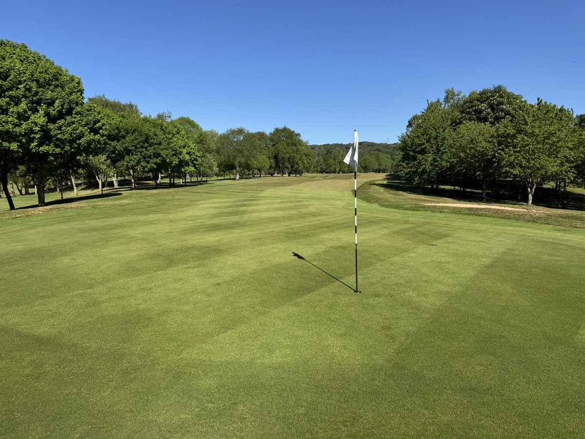 It’s been a long, lonely and extremely dark 6 months. At the start of November, the greens were ravaged with Fuzz after two weeks with no sunlight. It’s taken a lot of work but we’re somewhere near to where we’d like to be. I won’t easily forget this period but we push on 💪🏼