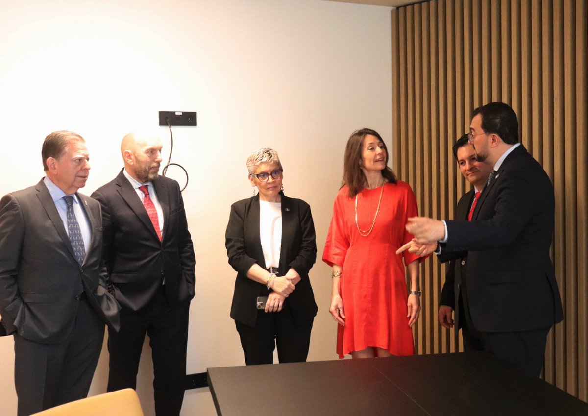 Junta General del Principado de Asturias (@juntaasturias) on Twitter photo Acto de inauguración de la nueva sede del Colegio Oficial de Enfermería del Principado de Asturias. Ha asistido el presidente de la <a href="/JuntaAsturias/">Junta General del Principado de Asturias</a> Juan Cofiño Acto de inauguración de la nueva sede del Colegio Oficial de Enfermería del Principado de Asturias. Ha asistido el presidente de la <a href="/JuntaAsturias/">Junta General del Principado de Asturias</a> Juan Cofiño