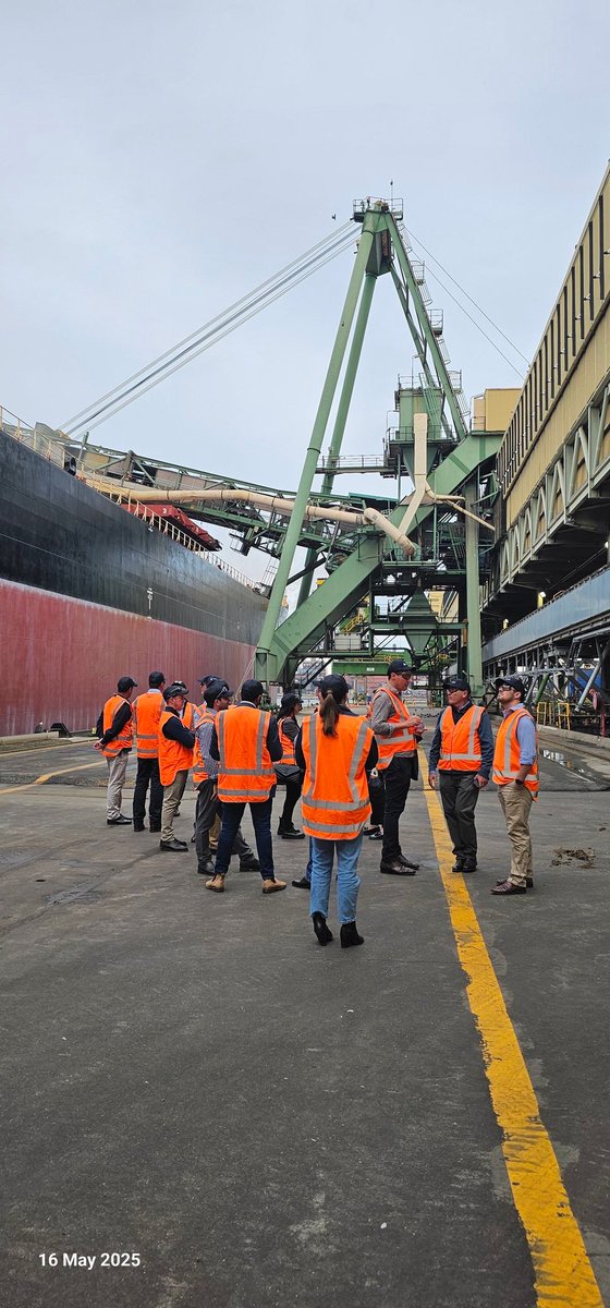 StefanGrainMan's tweet image. Amazing Tour @GrainCorp Port Kembla today with GrainsNSW and 40 traders. A world class facility with two twin 2400tonnes/hr shipping loading conveyor belts . The belts are original and still working since being built in 1990. They unload a 2400t train in 80 mins and unloads while…