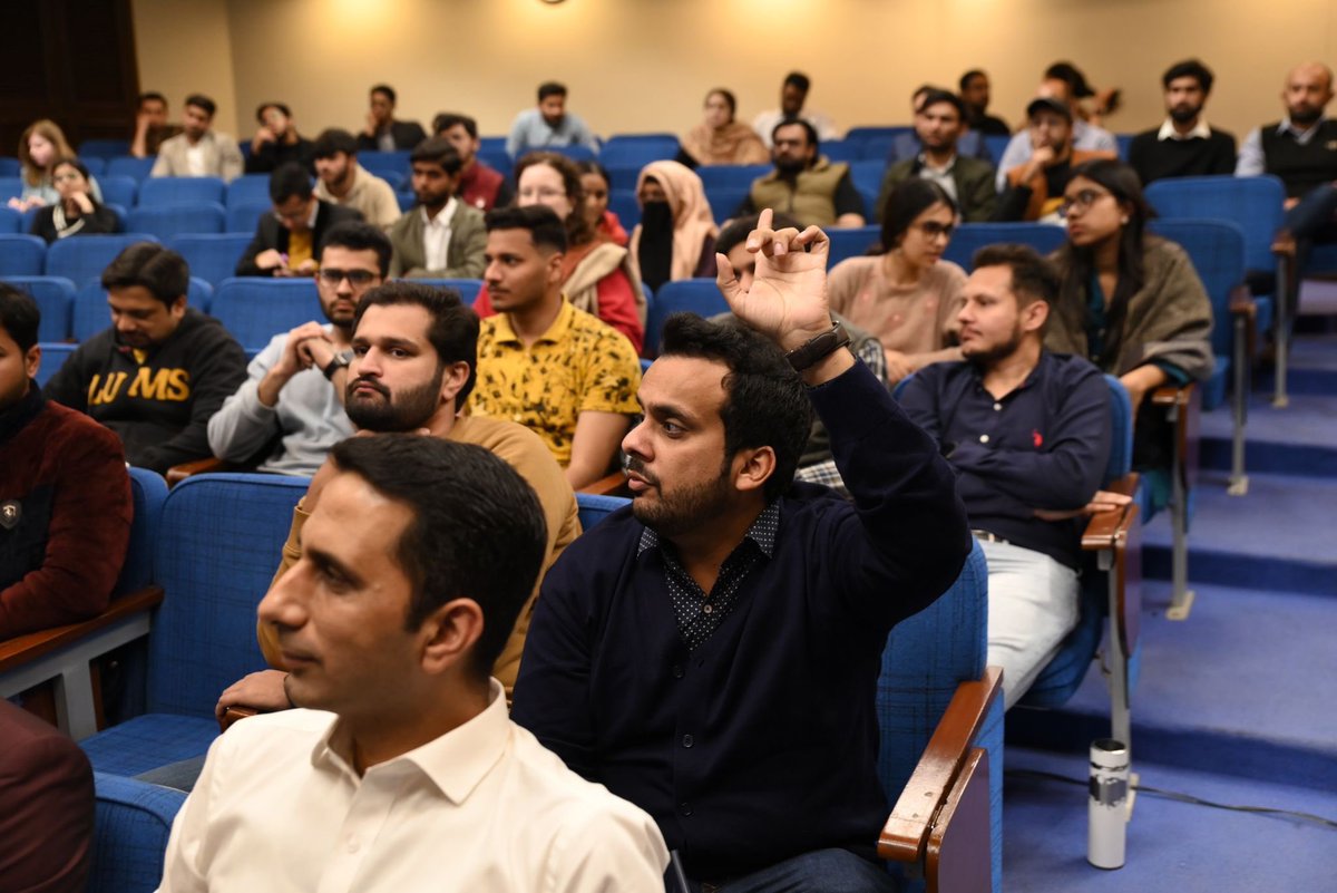 HaqMahbub's tweet image. What is the future of work in an evolving technological landscape? The MHRC hosted a conference in collaboration with @atomcamp with industry specialists and academics to explore the changing nature of employment and the role of technology in shaping professional landscapes.