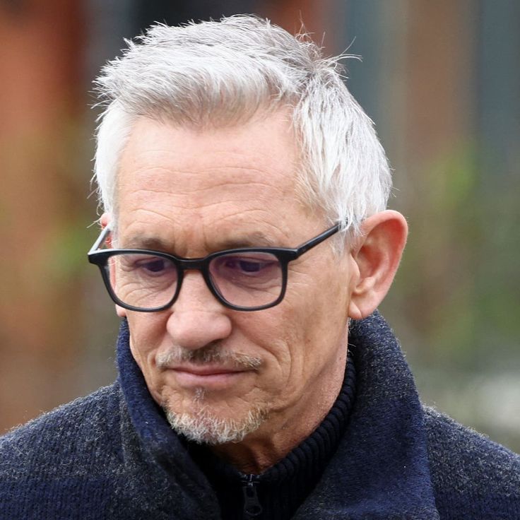 'If you're silent on Gaza, you're complicit'

~ The warrior that is Gary Lineker ⚽️