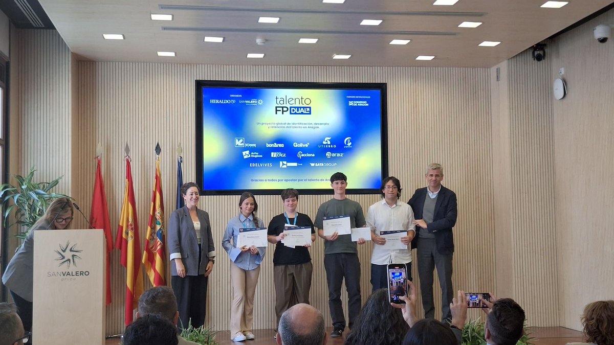 IES PABLO SERRANO (@iespablo) on Twitter photo Gracias a organizadores (<a href="/heraldoes/">Heraldo de Aragón</a> y <a href="/centrosanvalero/">Centro San Valero</a>) y compañías (<a href="/ACCIONA/">ACCIONA</a> , <a href="/arinoduglass/">Ariño Duglass</a> , Araiz, BonArea, <a href="/Edelvives/">Edelvives</a> ,Golive, Grupo Costa,Grupo Jorge, Vall Companys, <a href="/GrupoLACOR/">Grupo LACOR</a> , Sata Group, UteEbro) por la II Edición Talento FP Dual, donde participó alumnado de AF y DAM Gracias a organizadores (<a href="/heraldoes/">Heraldo de Aragón</a> y <a href="/centrosanvalero/">Centro San Valero</a>) y compañías (<a href="/ACCIONA/">ACCIONA</a> , <a href="/arinoduglass/">Ariño Duglass</a> , Araiz, BonArea, <a href="/Edelvives/">Edelvives</a> ,Golive, Grupo Costa,Grupo Jorge, Vall Companys, <a href="/GrupoLACOR/">Grupo LACOR</a> , Sata Group, UteEbro) por la II Edición Talento FP Dual, donde participó alumnado de AF y DAM