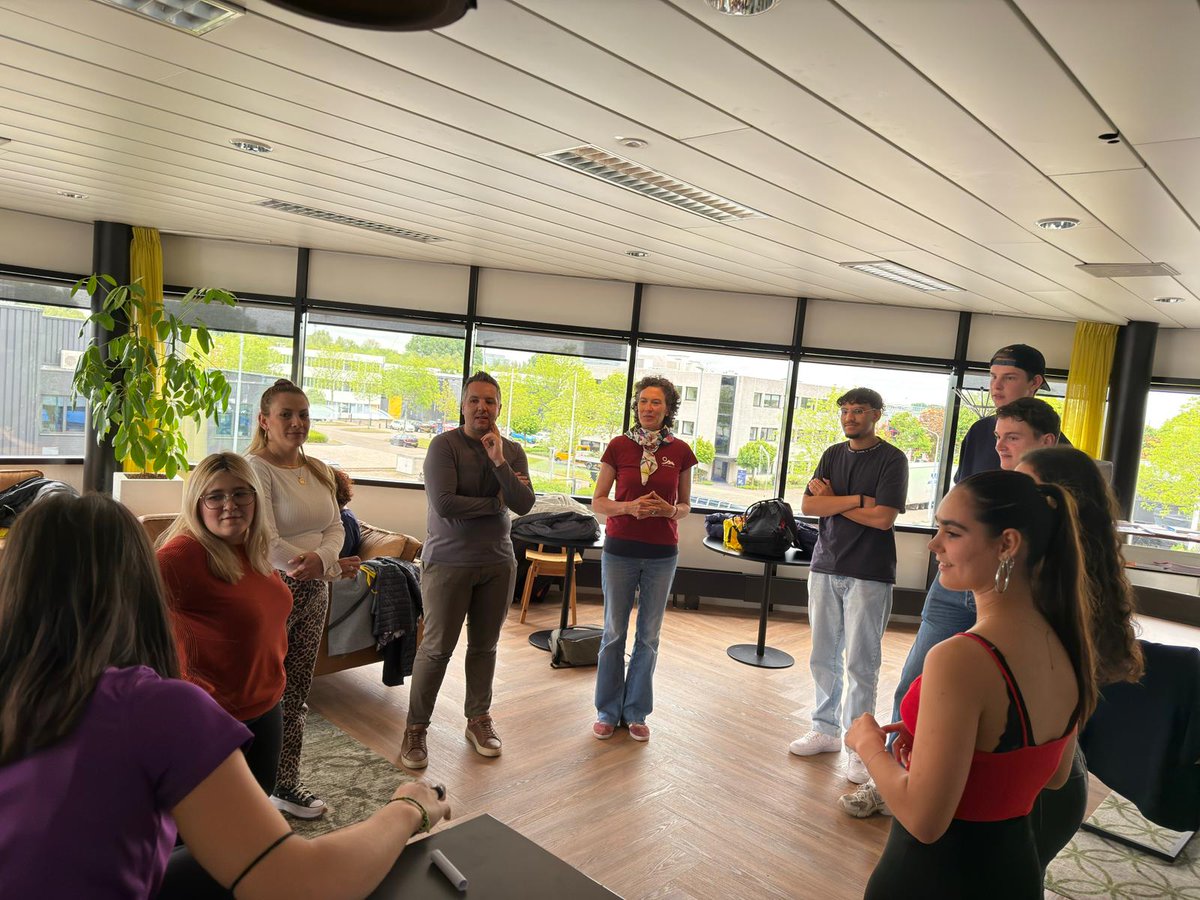 CIPFPLumbierIIP's tweet photo. Empowering women in VET " cuya primera movilidad ha tenido lugar en Amsterdam . Hemos podido conocer en profundidad el centro de Formación profesional MBO College Airport y hemos trabajado la importancia de la igualdad de género en el entorno laboral. Erasmus +, enrichening lives https://t.co/oLcrdgnjBx