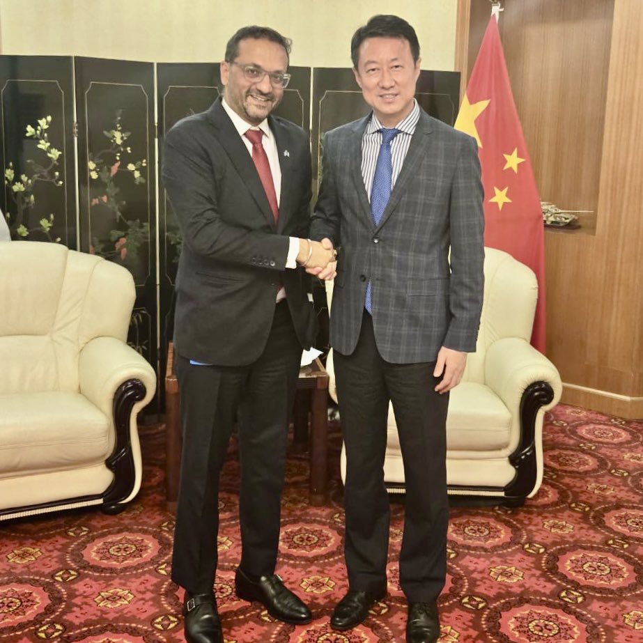 πππππ (@arjun_unhcr) on Twitter photo A immensely productive meeting with Ambassador Yu <a href="/YDunhai/">Yu Dunhai</a> of π¨π³<a href="/china_emb_ng/">π¨π³Chinese Embassy in Nigeriaπ³π¬</a> on the plight of 4 million forcibly displaced Nigeriansπ³π¬.
As a permanent member of the Security Council, with major private and public sector investments, China is helping empower communities in π³π¬. A immensely productive meeting with Ambassador Yu <a href="/YDunhai/">Yu Dunhai</a> of π¨π³<a href="/china_emb_ng/">π¨π³Chinese Embassy in Nigeriaπ³π¬</a> on the plight of 4 million forcibly displaced Nigeriansπ³π¬.
As a permanent member of the Security Council, with major private and public sector investments, China is helping empower communities in π³π¬.